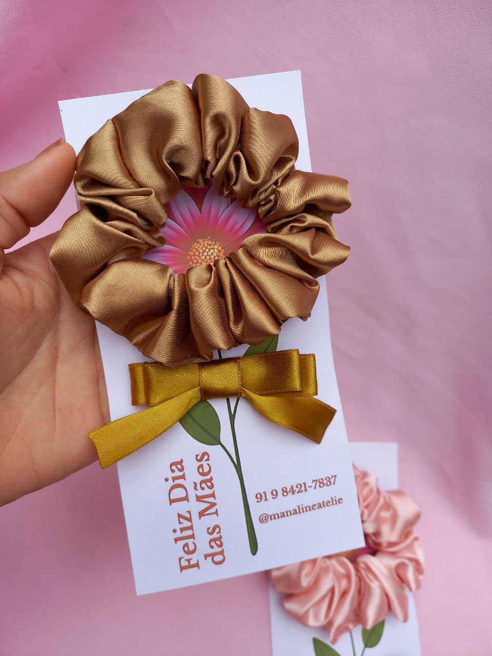 Scrunchie Flor Dourada