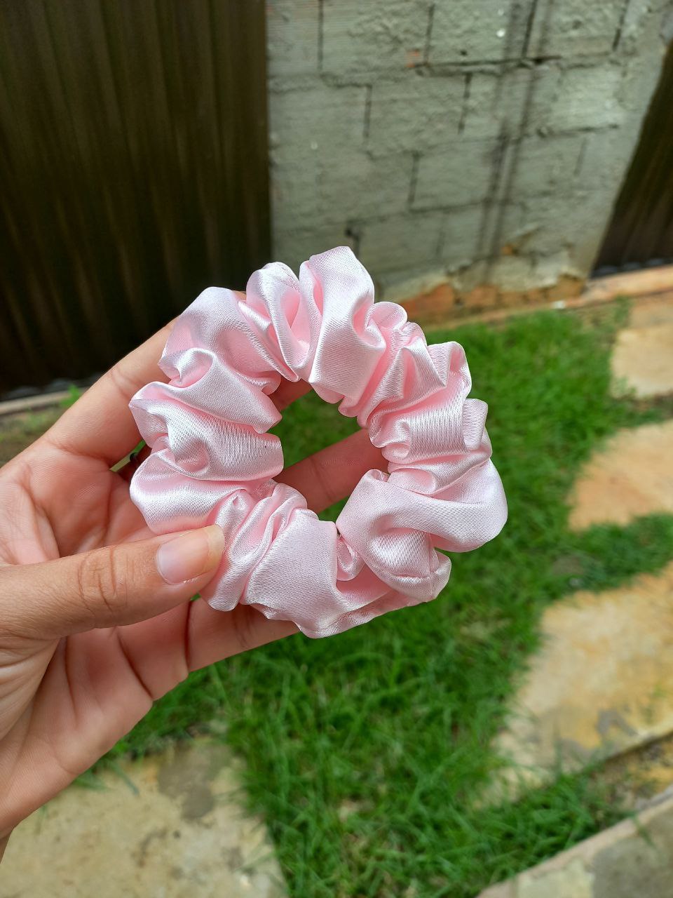 Scrunchie Tradicional Rosa Bebê