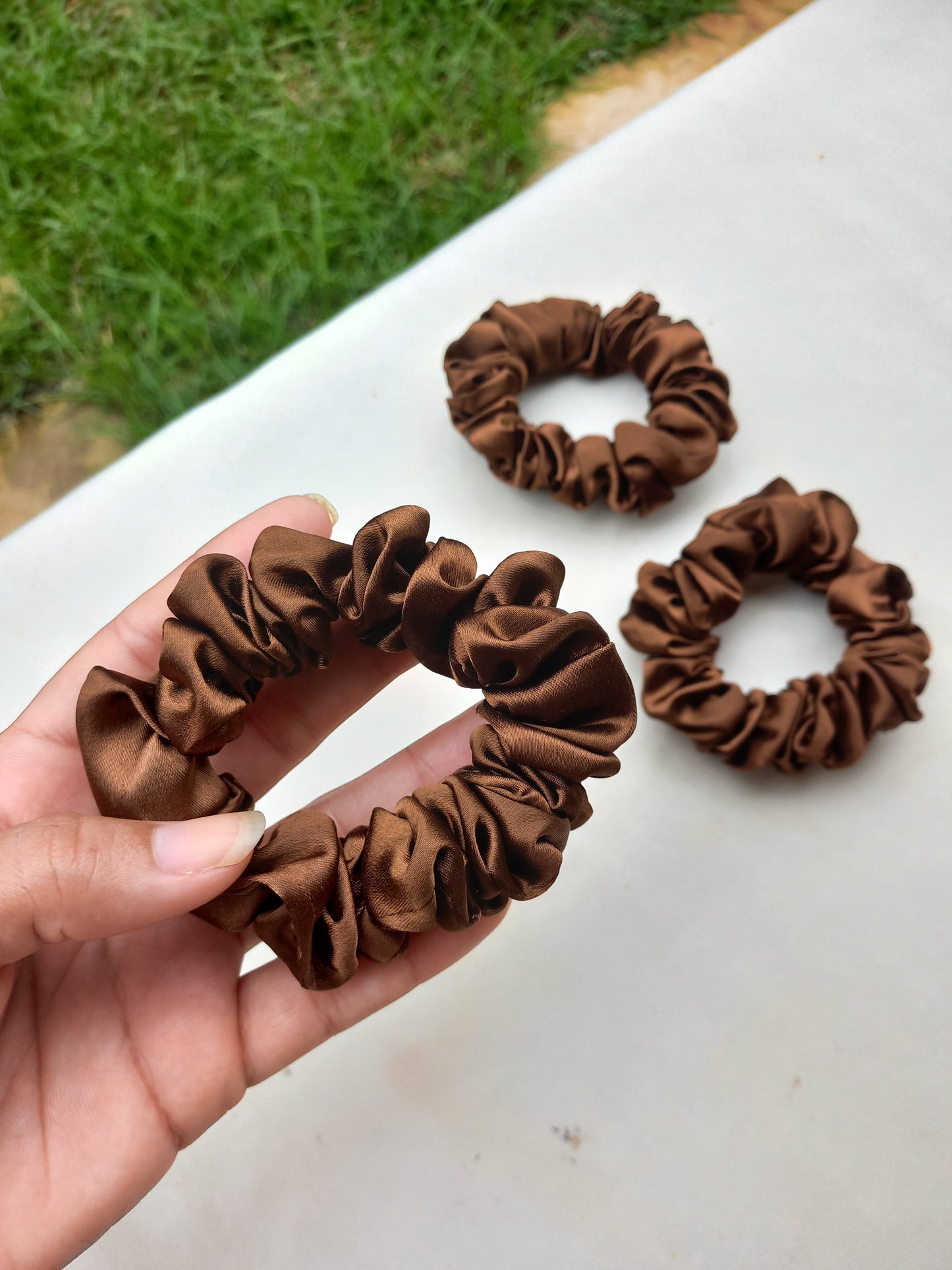 Scrunchie Fini Marrom