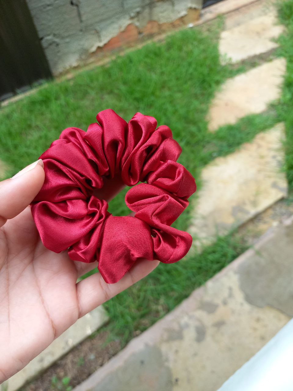 Scrunchie Tradicional Vermelha