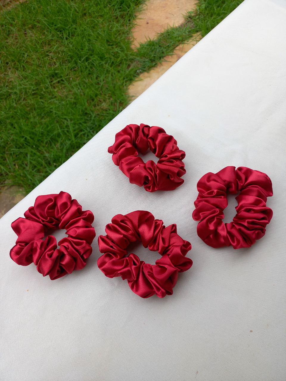Scrunchie Tradicional Vermelha