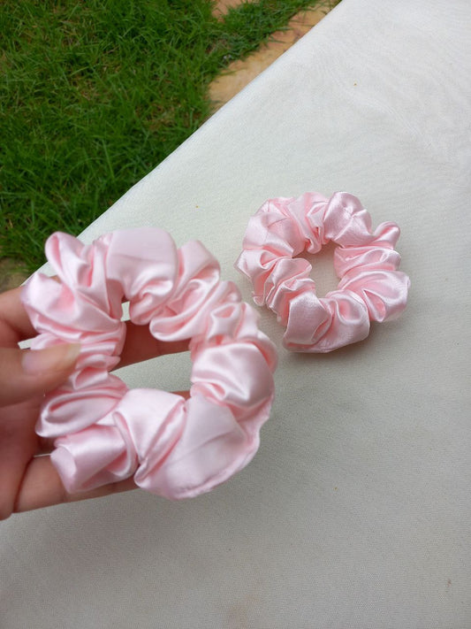 Scrunchie Tradicional Rosa Bebê