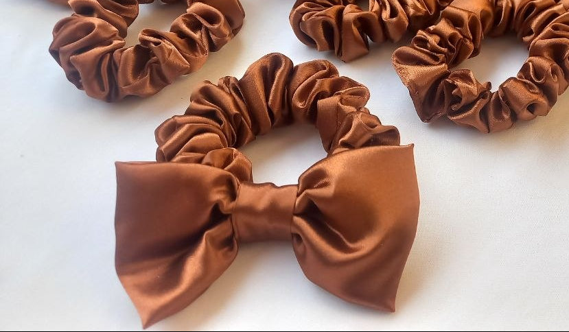 Scrunchie Laço Marrom